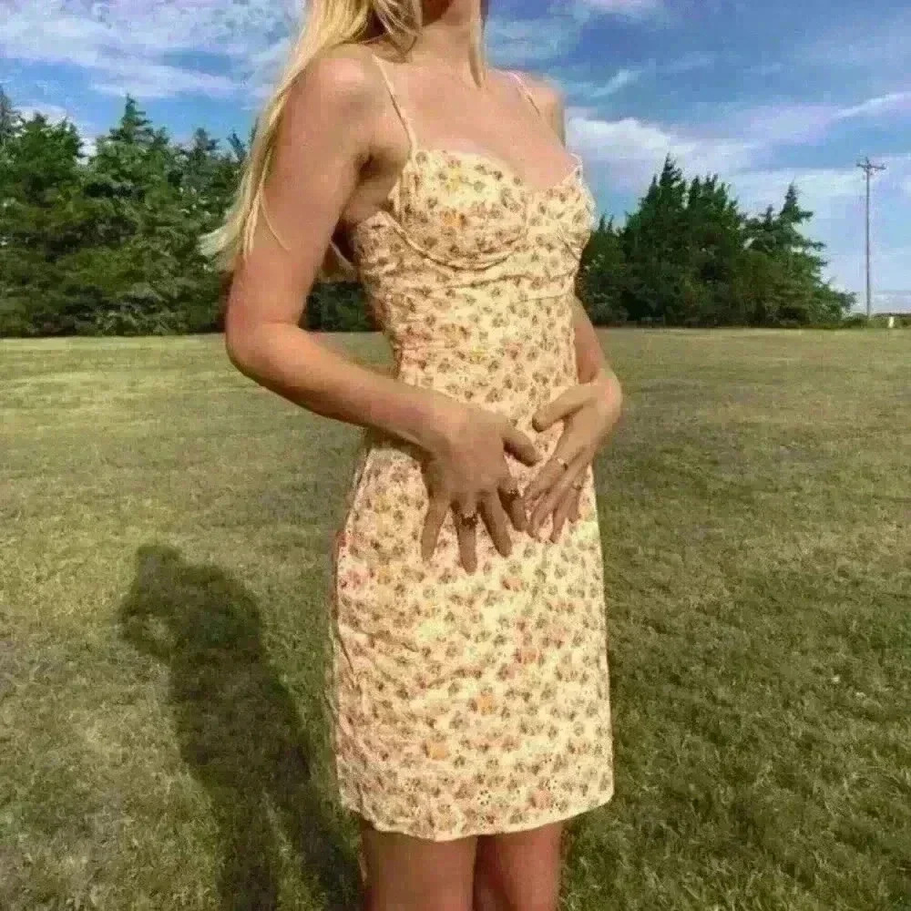 NWT Storia Eyelet Floral Mini Dress Size L Spaghetti Strap Pink Yellow Lined‎